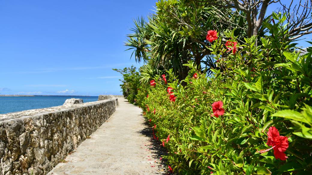 三重城近くのビーチサイド / 2