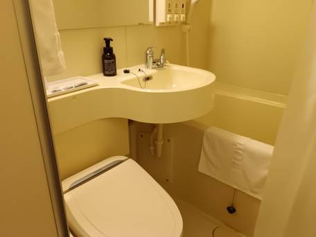 東横イン大阪谷四交差点 / 4