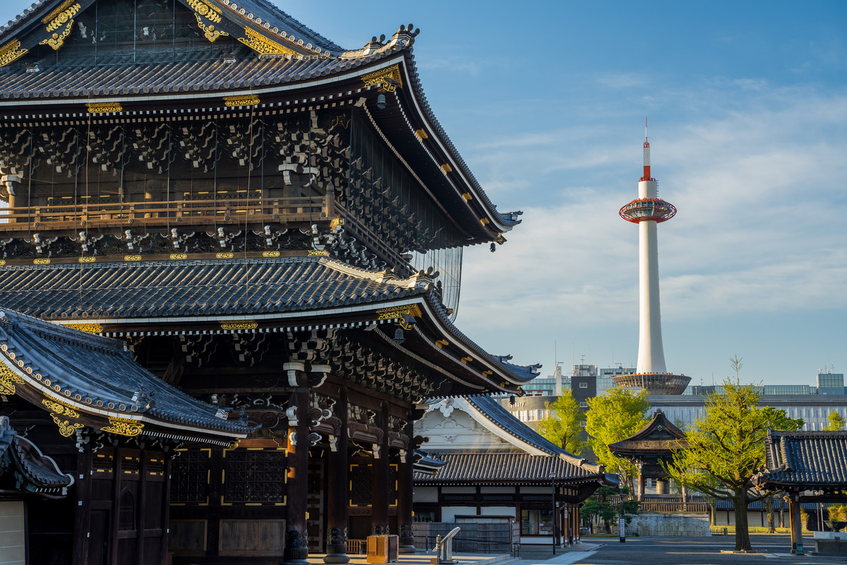 東本願寺と京都タワー