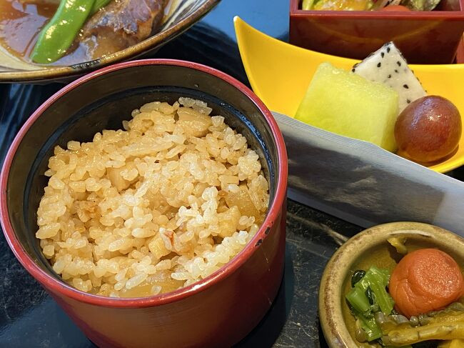 朝食