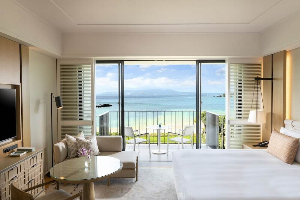 ハワイの老舗ホテルのホスピタリティを沖縄で♪3996265