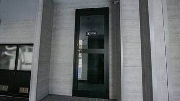 施設の入り口 / 2