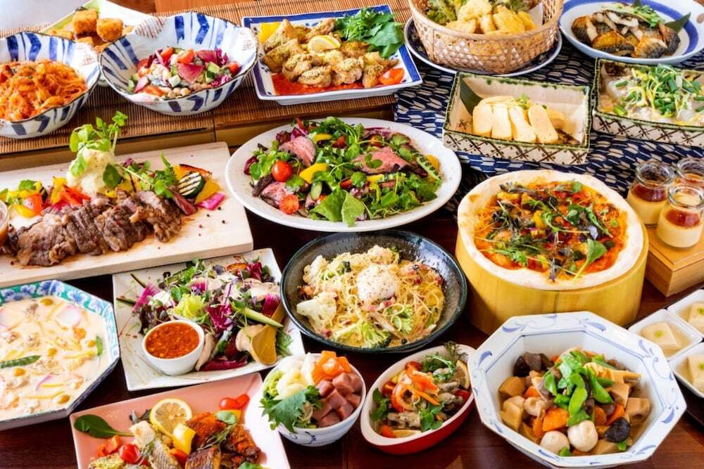 豚丼や海鮮丼、フレンチトーストなど多彩な朝食3449142