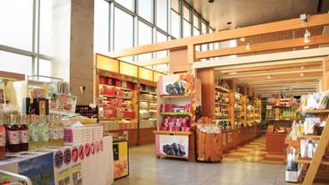 ホテルの売店 / 2