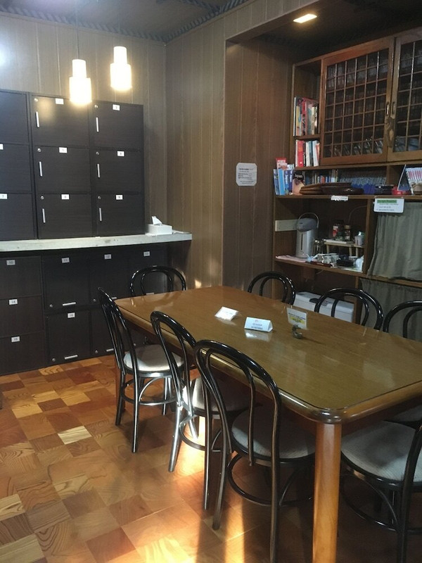 ロビーラウンジ