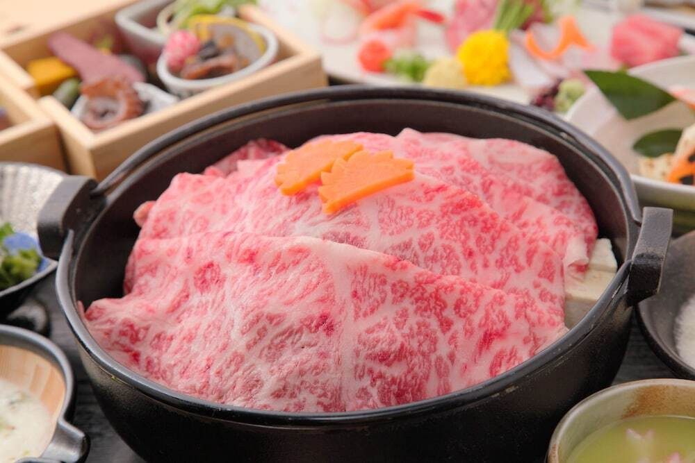 多彩なデザインの半露天風呂付き客室がある旅館3571313