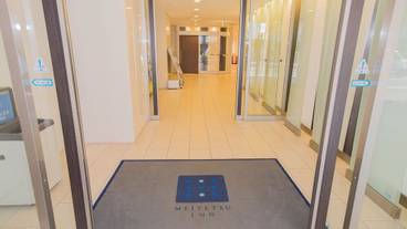 内部エントランス / 2