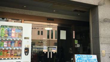 施設の入り口 / 16