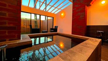 Modern・半露天風呂② / 4