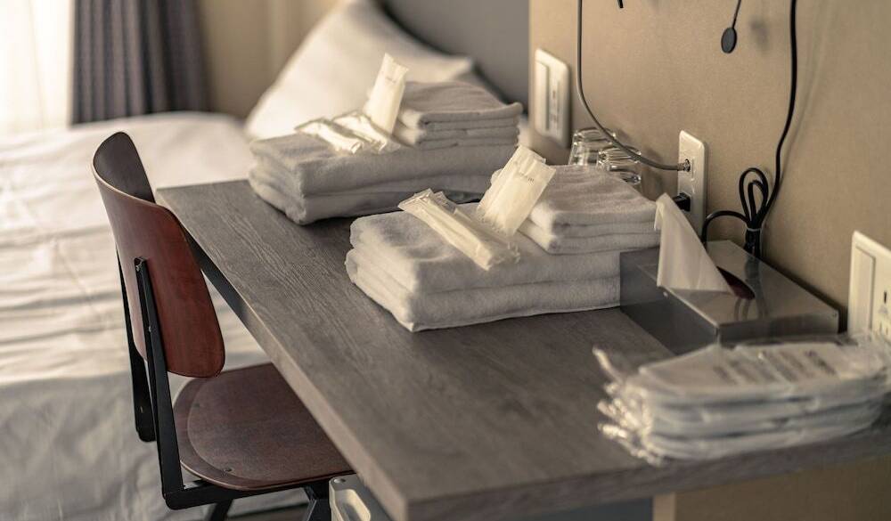 ルーム内のデスク、チェア / 5