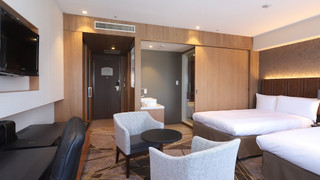 プレミアム ルーム シングルベッド 2 台 シティビュー (Top Floor)