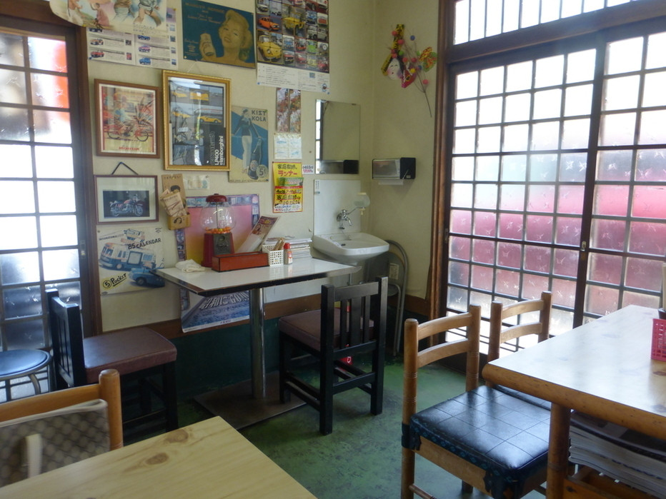 「八幡屋」内観 855494 