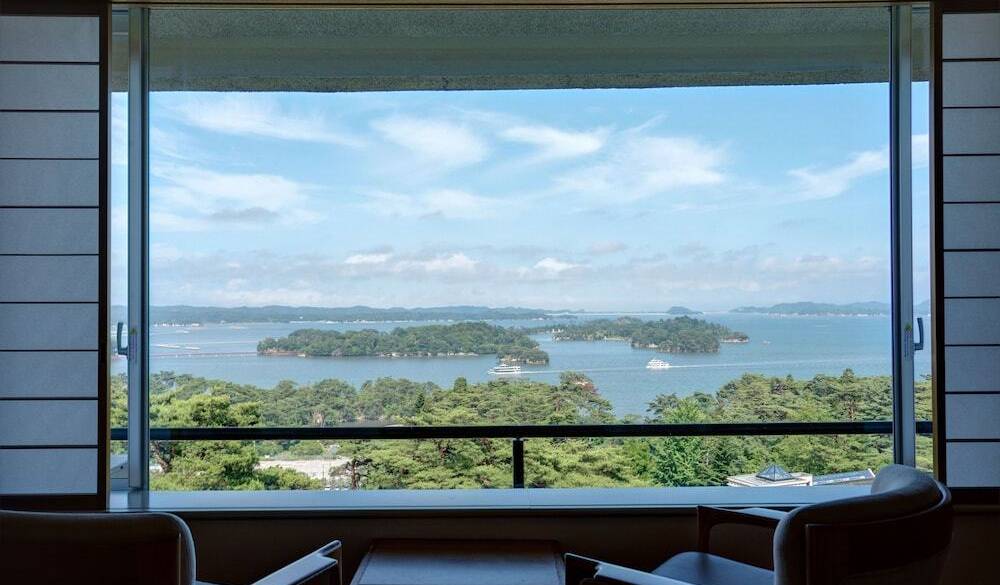 客室から見る松島湾の一例 / 1