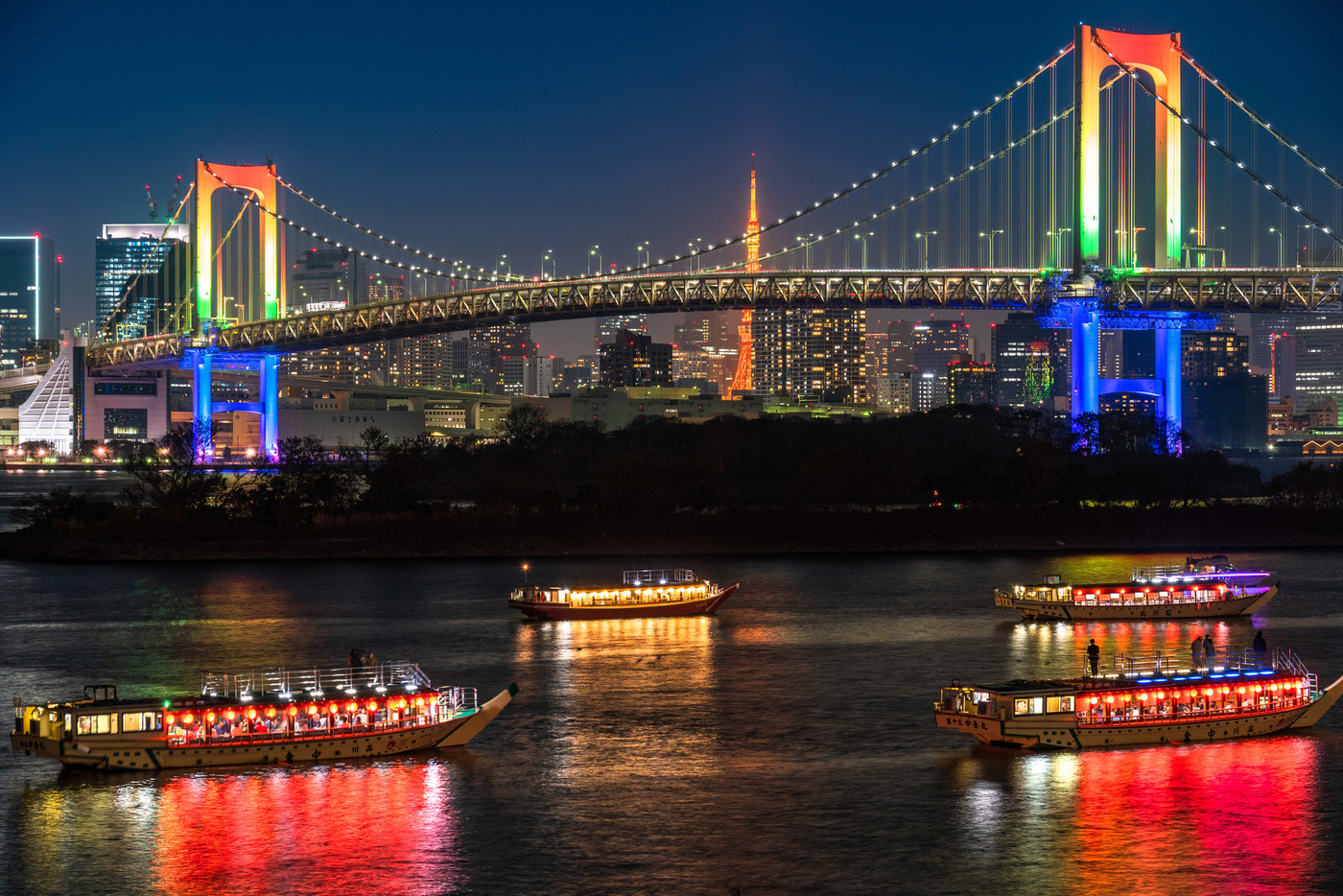 《東京都》レインボーブリッジ・東京ベイエリア夜景