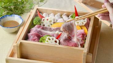 食事・飲み物 / 3