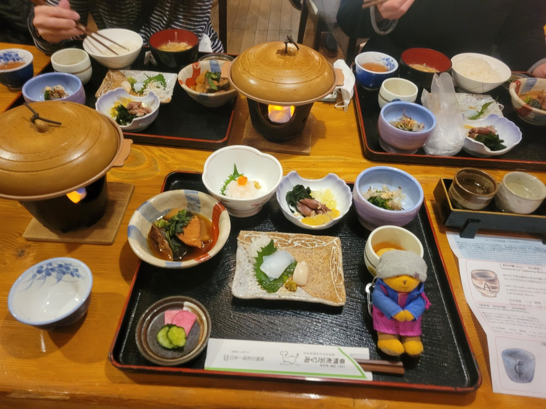 もはや山小屋ではない夕食