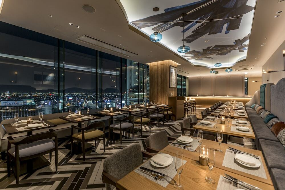 開放感ある夜景が自慢の天空のホテル4243592