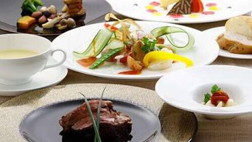 食事・飲み物 / 6