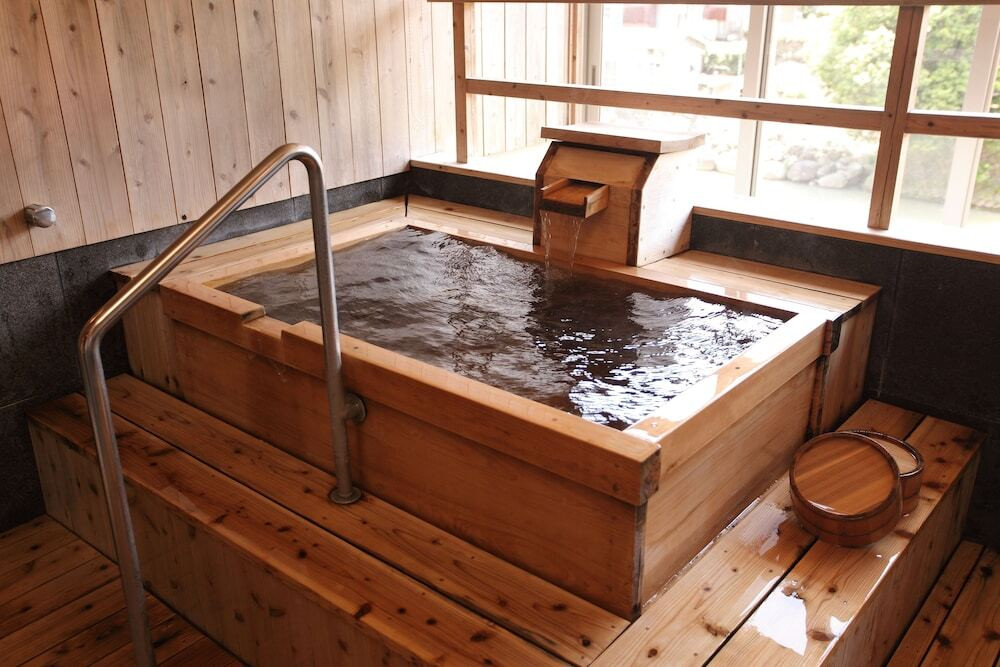 絵本も並ぶライブラリーで家族みんなリラックス4238580