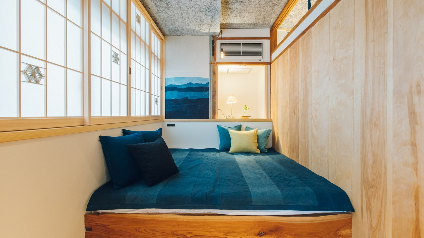 スイートルーム 直線のソファベッド