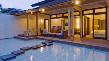 別館 客室の水盤テラス一例① / 2