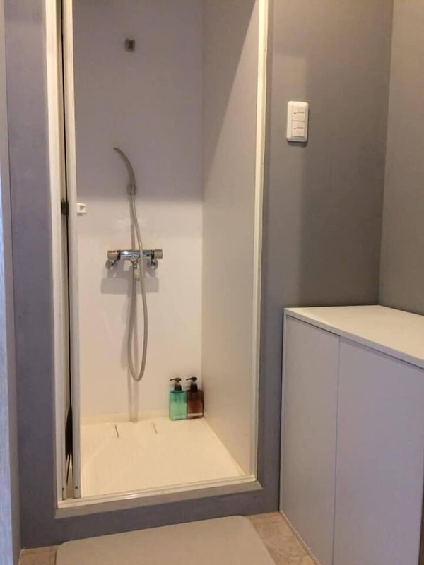 バスルームのシャワー