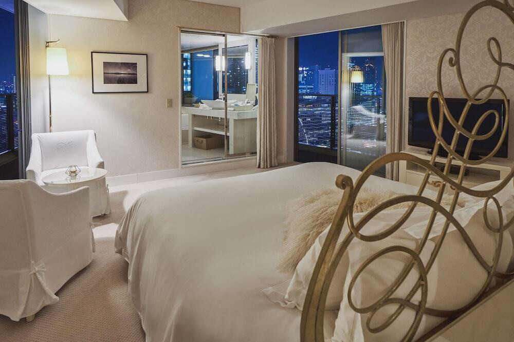 クラシカルな家具に囲まれてセレブ気分♪4290079