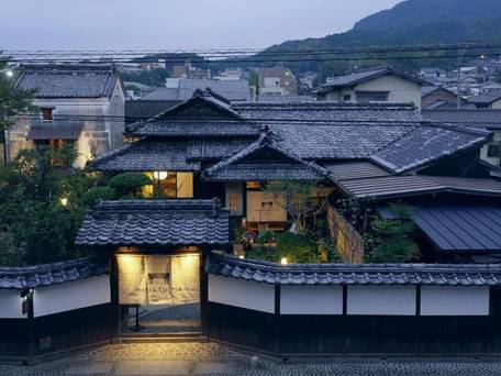 HOTEL CULTIA 太宰府 / 1