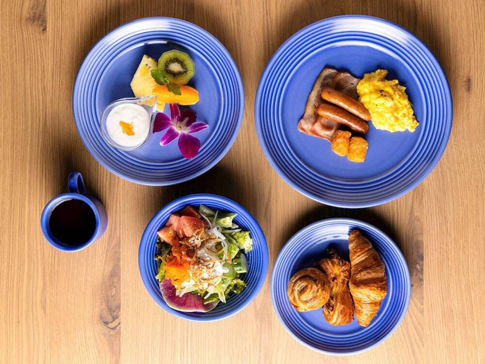 朝食は、雰囲気のよい1階レストラン「MARKET ST.(マーケット ストリート)」で