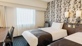 ツインルーム シングルベッド 2 台 喫煙可