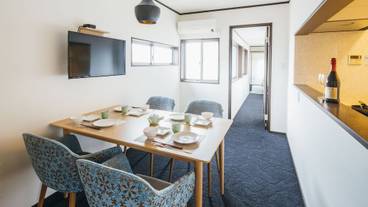 客室内のダイニングエリア / 19