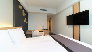 スタンダード ルーム クイーンベッド 1 台 禁煙