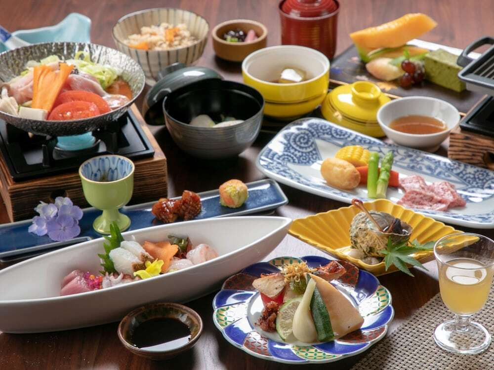 旬の地元食材を堪能！薬膳鍋で体の中から美しく♪3550818