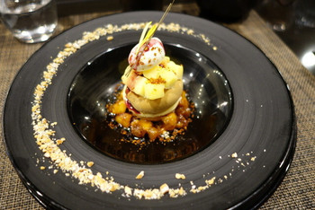 「Calme Elan 神楽坂」料理 813530 シトロンアイスとプラリネアイスのデセール