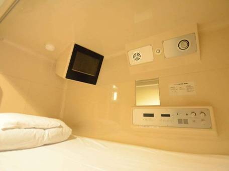 熊本カプセルホテル / 3