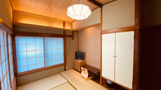 和室 ツインルーム 共用バスルーム 禁煙