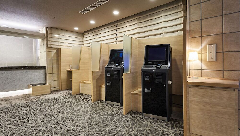 女性　スキンケア