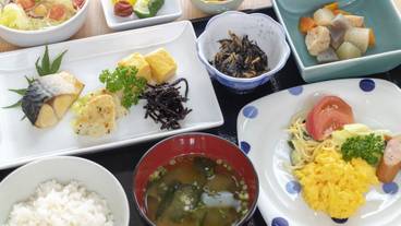 食事・飲み物 / 1