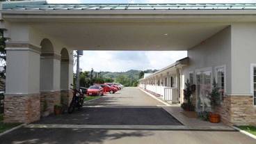 施設の入り口 / 5