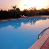 毎年海の日頃～9月初旬まで営業 / 1