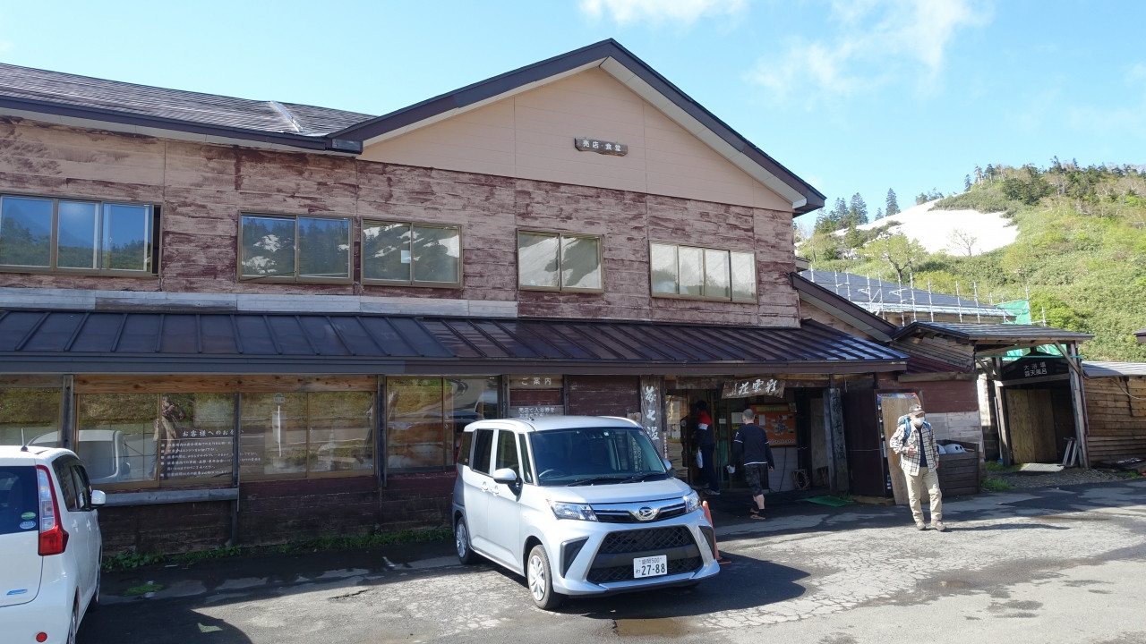 山小屋風の建物