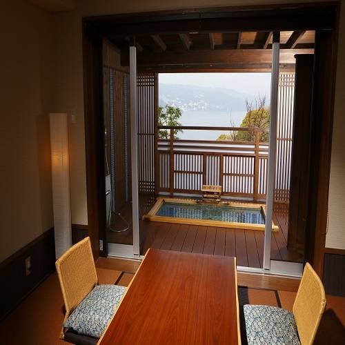 露天風呂付きの部屋で
のんびりリラックス / 1