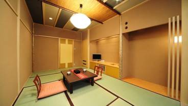 南竜館 和室8畳 / 3