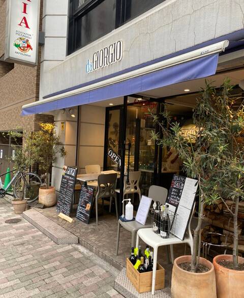 ランチには
本場イタリアのピザを / 4