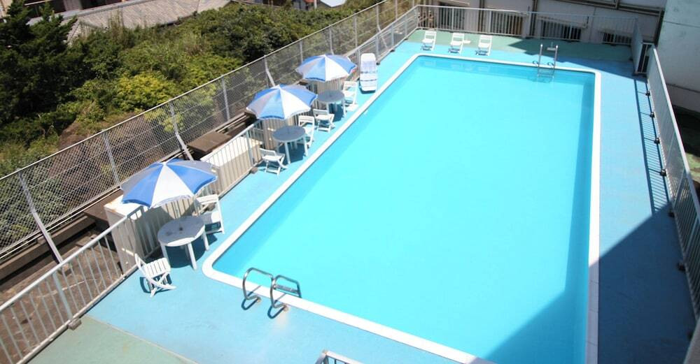 屋内 / 屋外プール