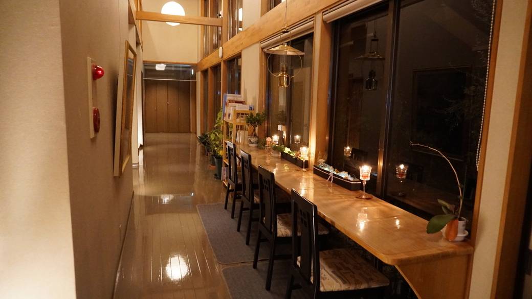 夜の館内の雰囲気 / 3