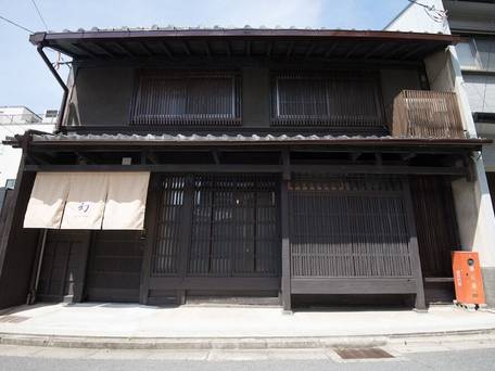 京町家の宿 幻 毘沙門 / 1