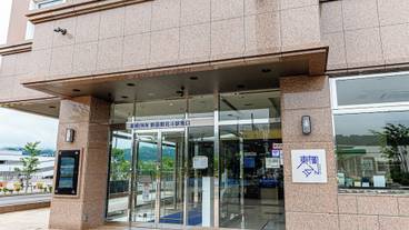 施設の入り口 / 5