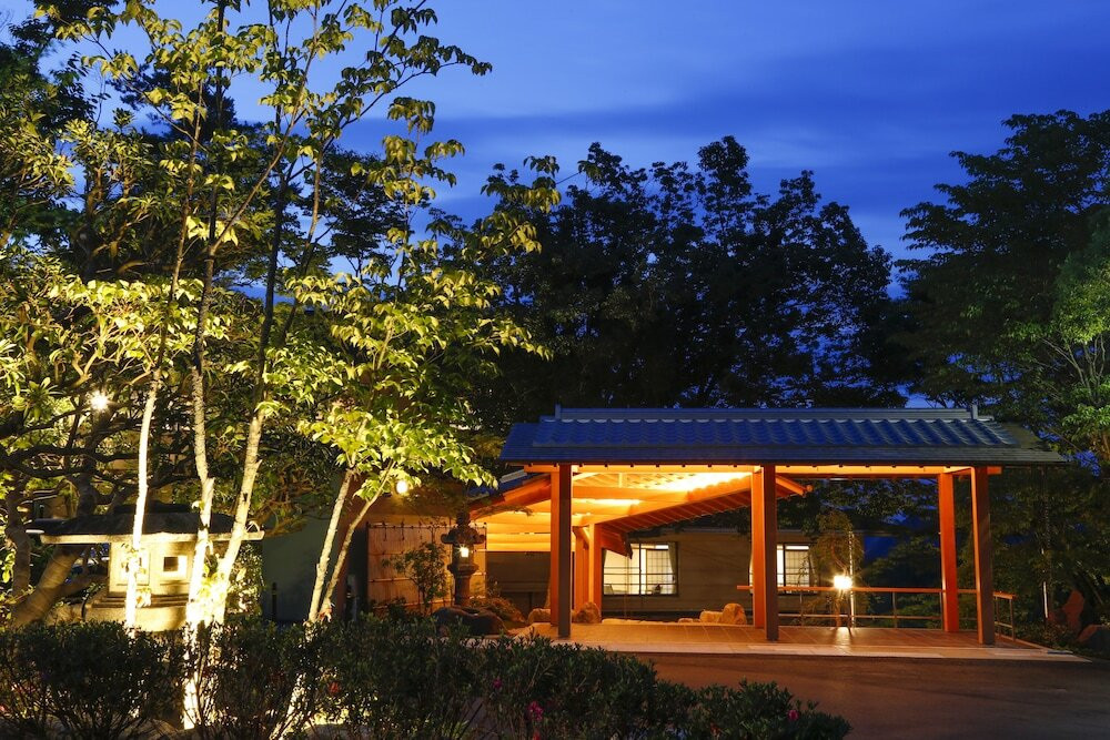 ラウンジサービスが充実！有馬温泉の2種の源泉を楽しめる洗練された温泉宿3925348