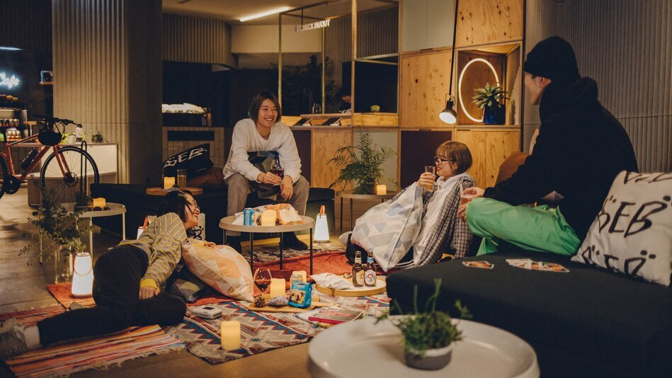 いつでもルーズに過ごせる♪24時間オープンのバー3702340